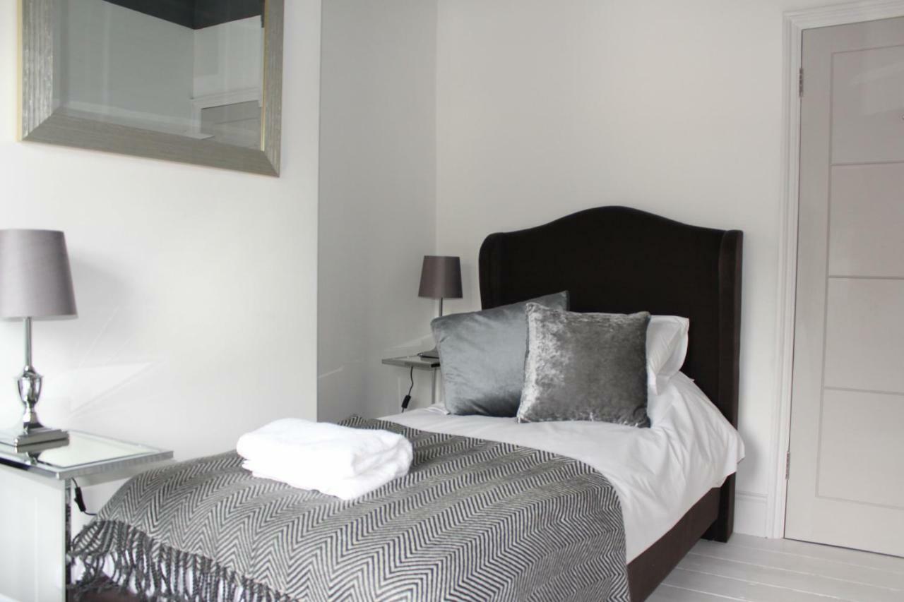 Central Bath House Group Accommodation ภายนอก รูปภาพ